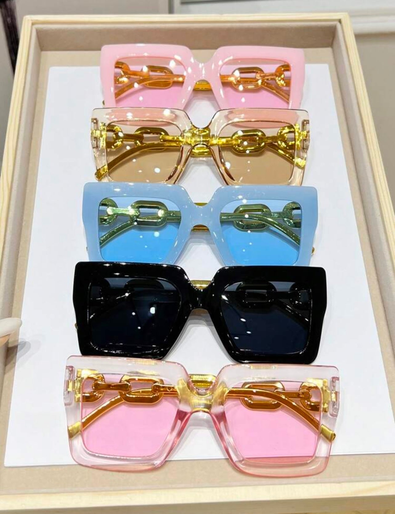 New square frane fashion glasses