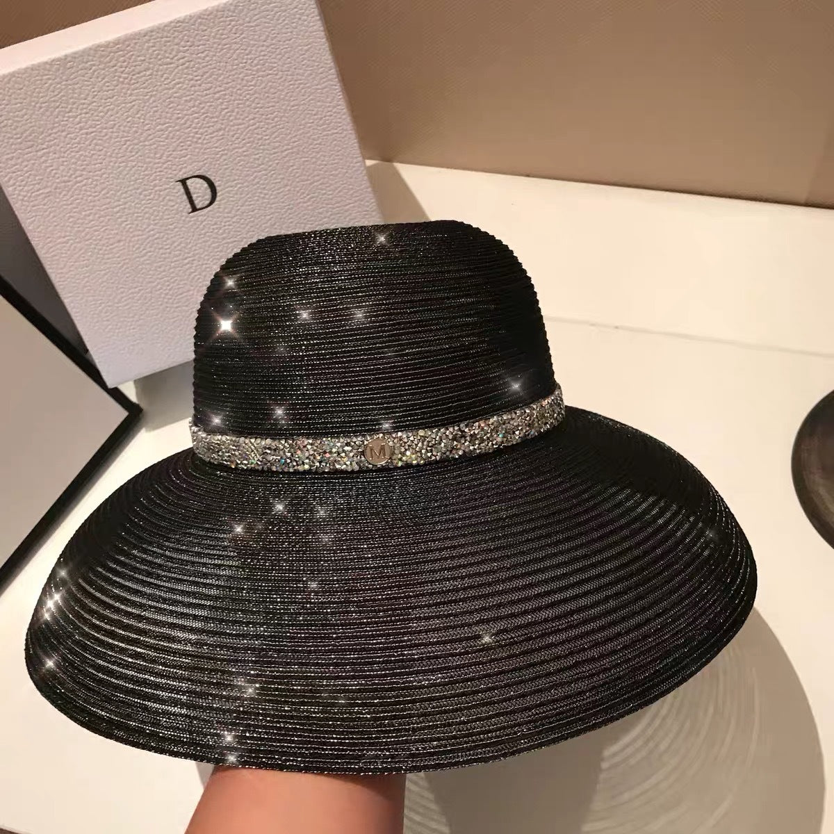 Breathable diamond embeded hats