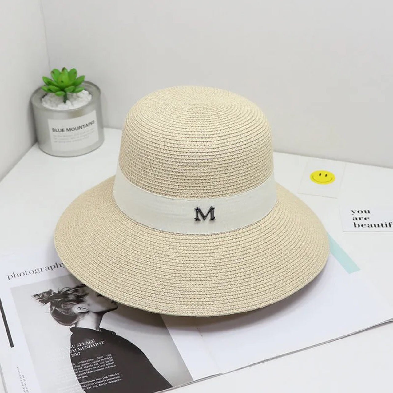 Women's straw hat